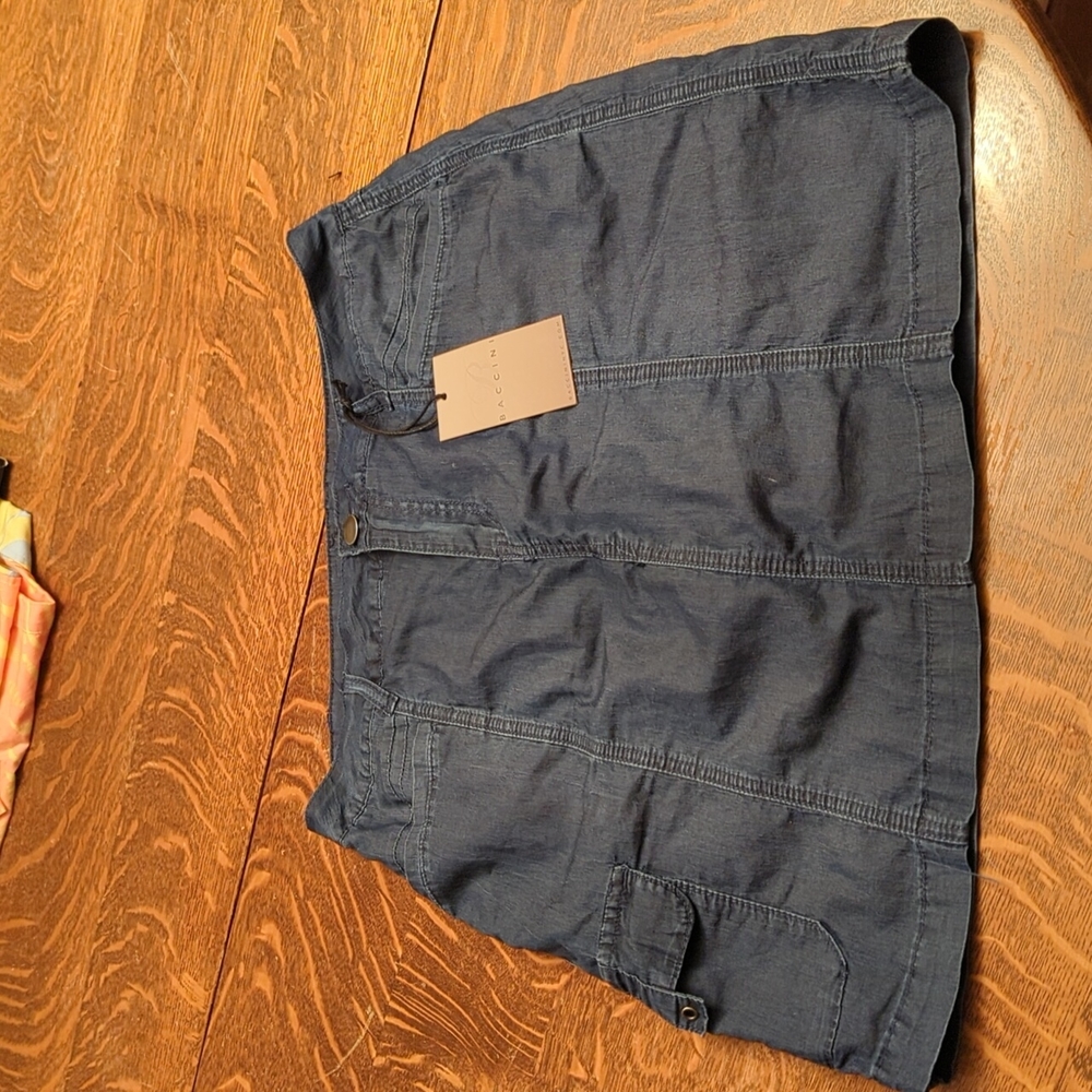 Women's Baccini NYC Mini "Skort" size 6